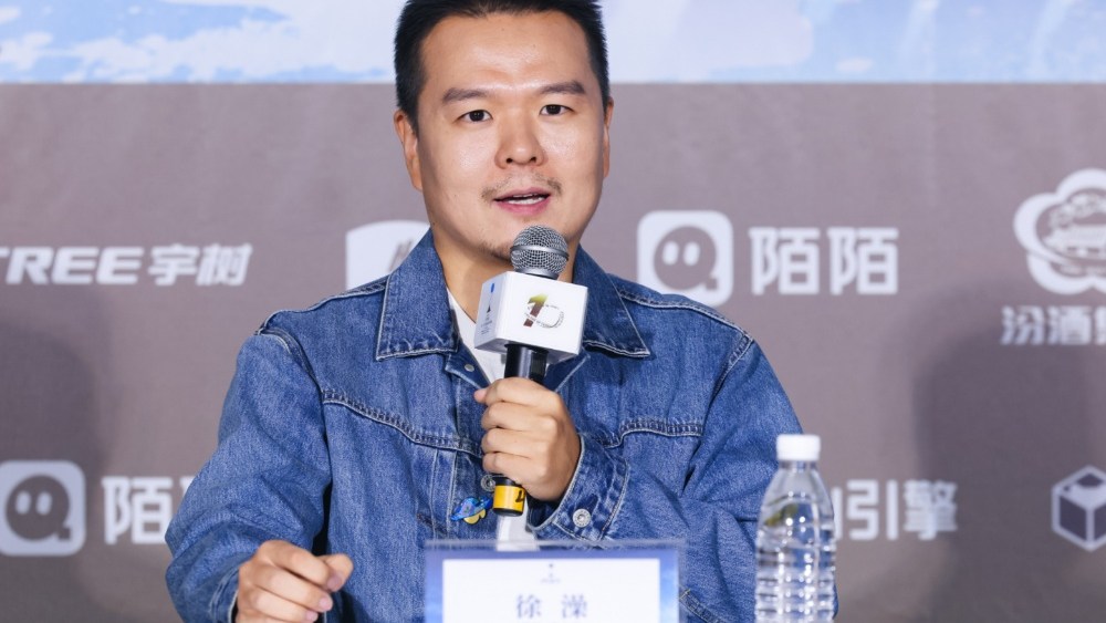 مخرج "عمود النور" xu زاو يجهز فيلما جديدا حول الذكاء الاصطناعي