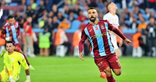 محمد صلاح يغادر إنجلترا للانضمام لطرابزون سبور
