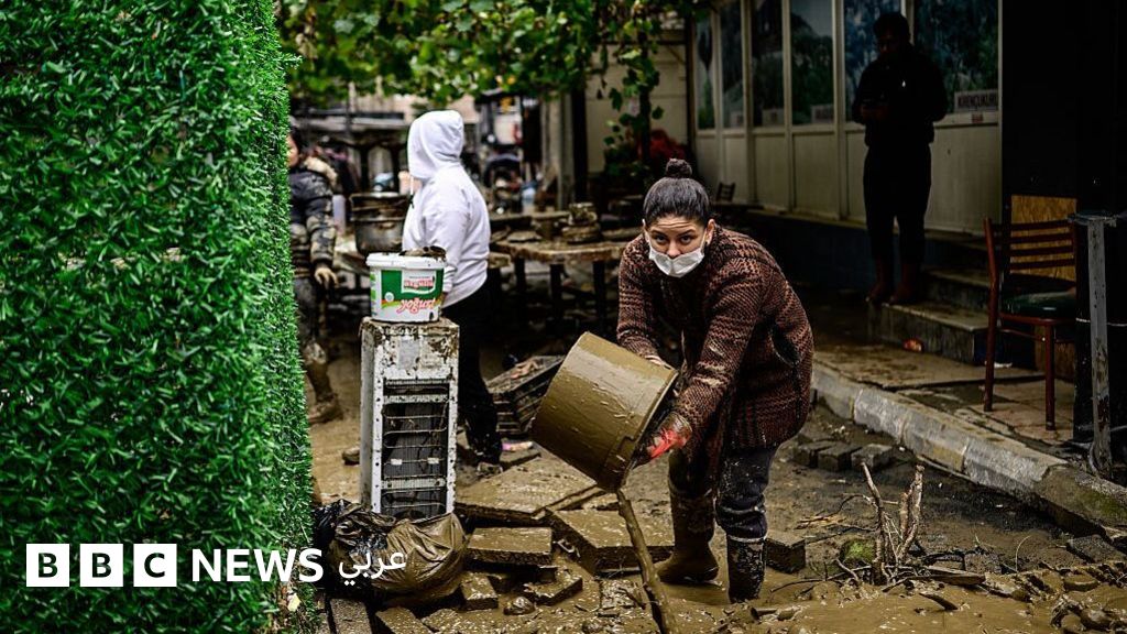 فيضانات اسطنبول تودي بحياة 4 أشخاص